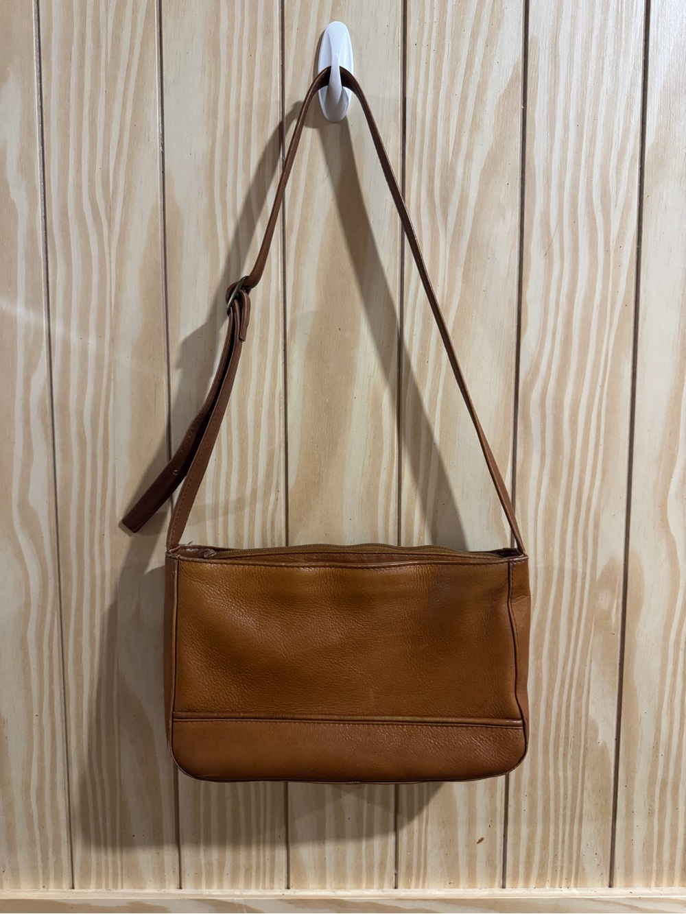 NATURAL LEATHER PURSE— MODERN—quiet luxury— trending— genuine leather